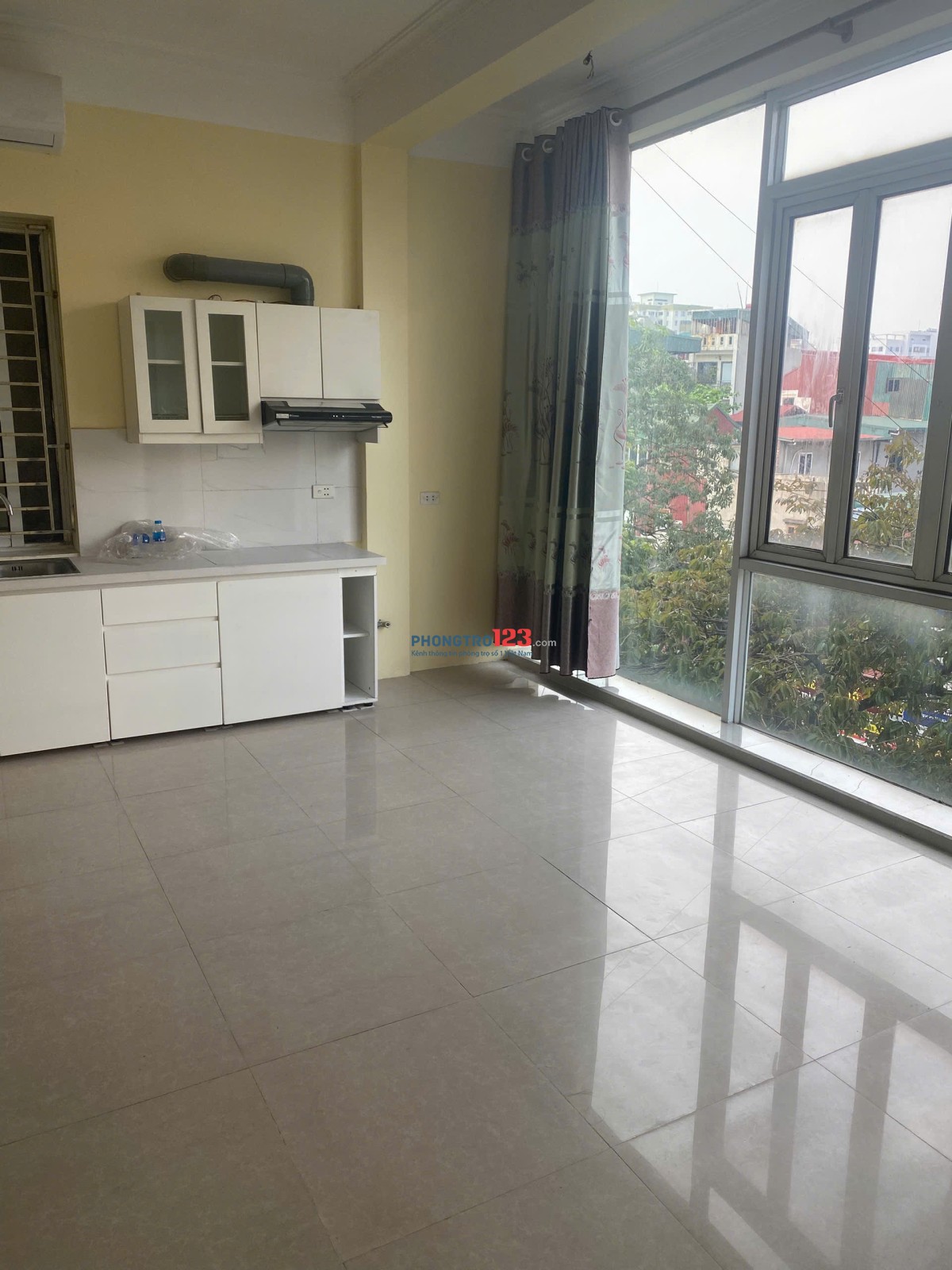 Cho thuê phòng trọ khép kín nhà mặt phố, Số 1a- phố Hoàng Thế Thiện ( đ/c trước khi sáp nhập là số 1