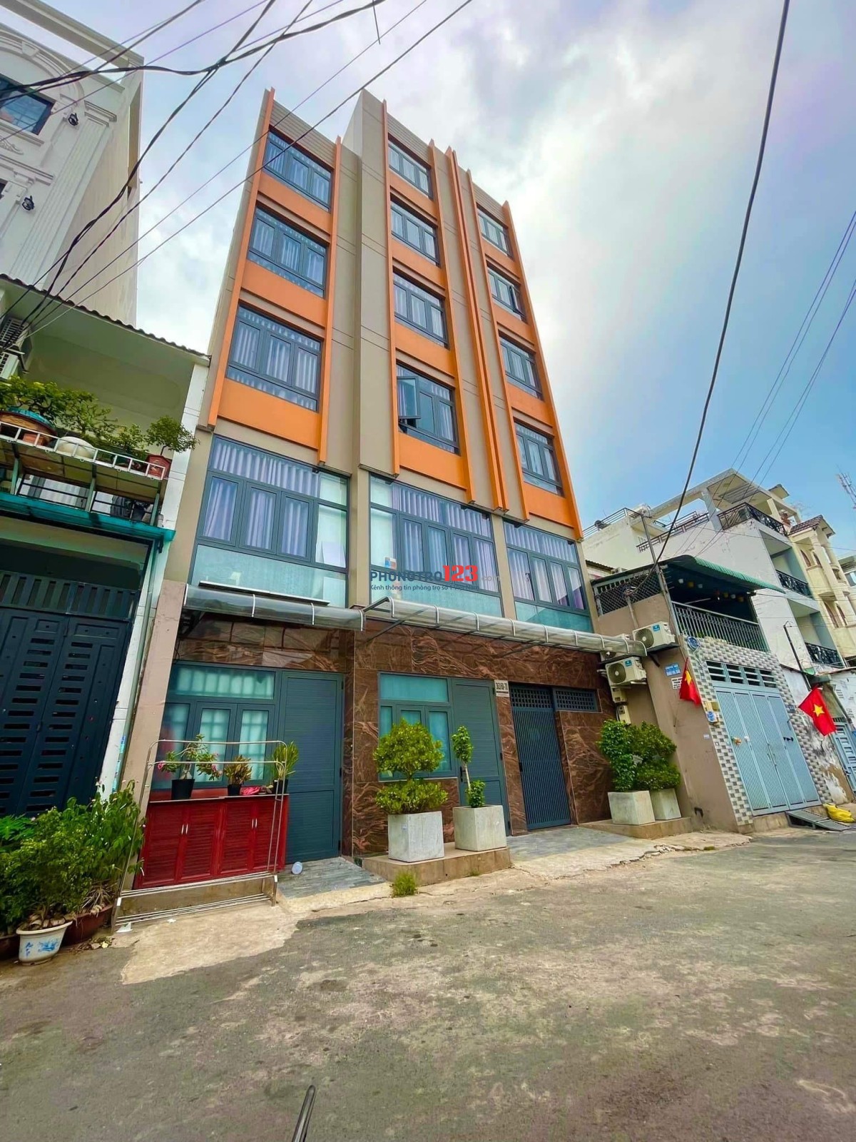 CHO THUÊ CĂN BAN CÔNG NGAY ĐINH BỘ LĨNH DỌN VÀO ĐẦU THÁNG