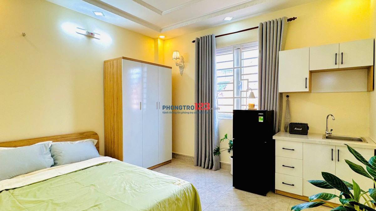 Cho thuê phòng trọ đầy đủ nội thất, cửa sổ lớn - gần chợ Bà Chiểu giáp Q1, Q3