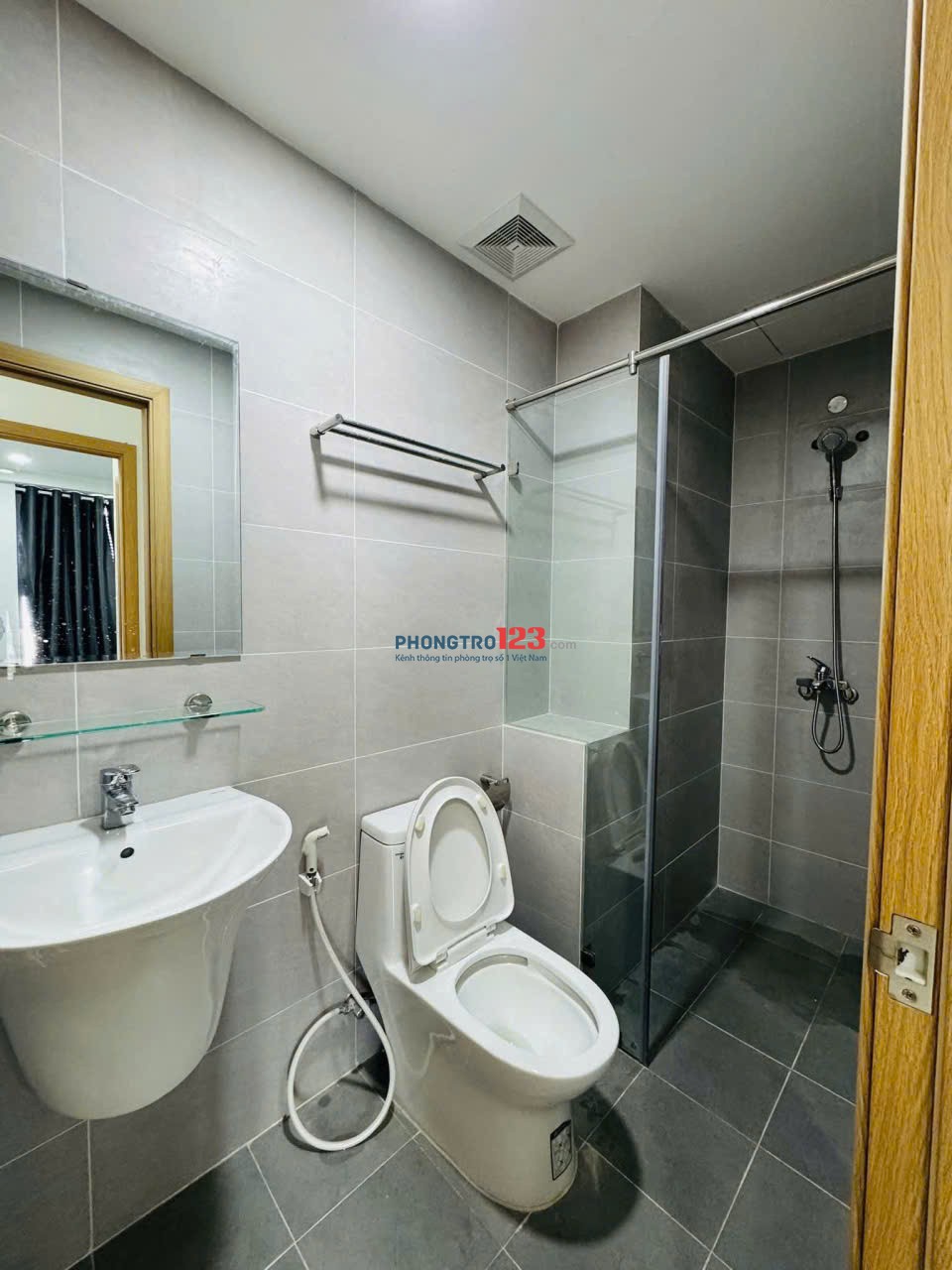 CHung cư Satra, Phan Đăng Lưu, PN: 16tr, 95m2, 2p ngủ, Full nội thất