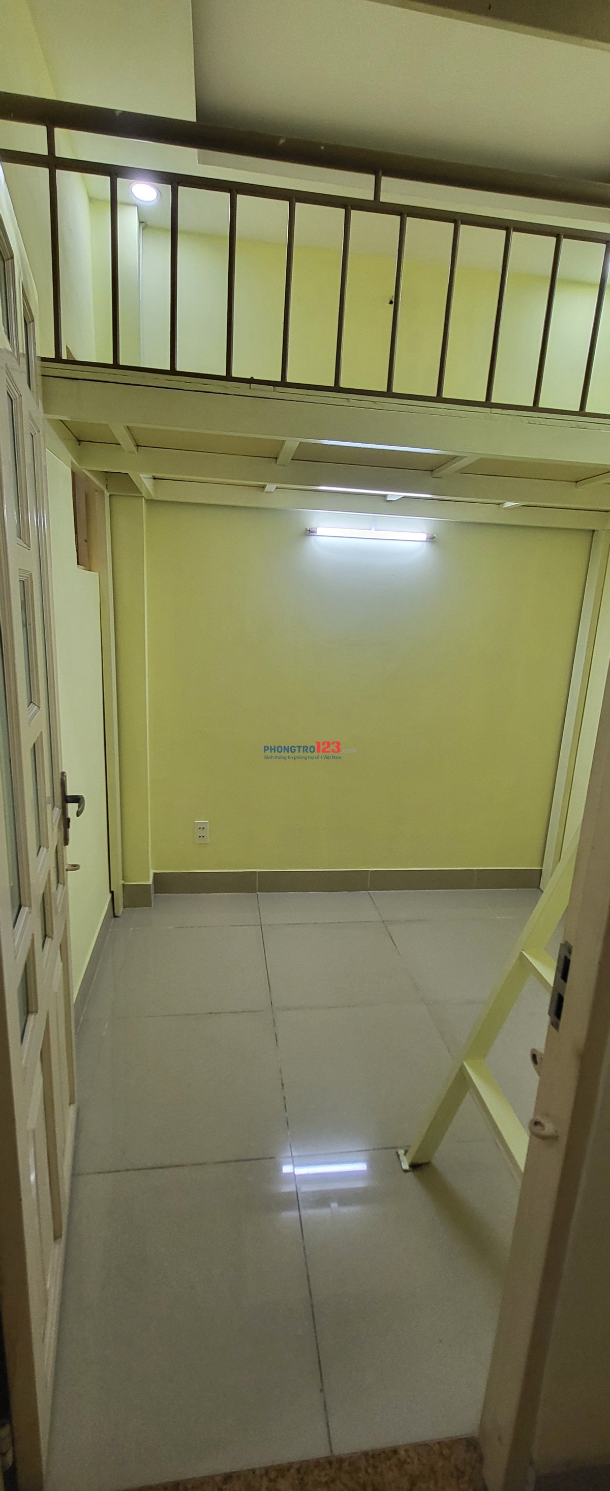 Phòng 1 người, máy lạnh, gác, cửa sổ, an toàn PCCC, tiện ích, Lê Lai P.Hạnh Thông (P3 Gò Vấp cũ)