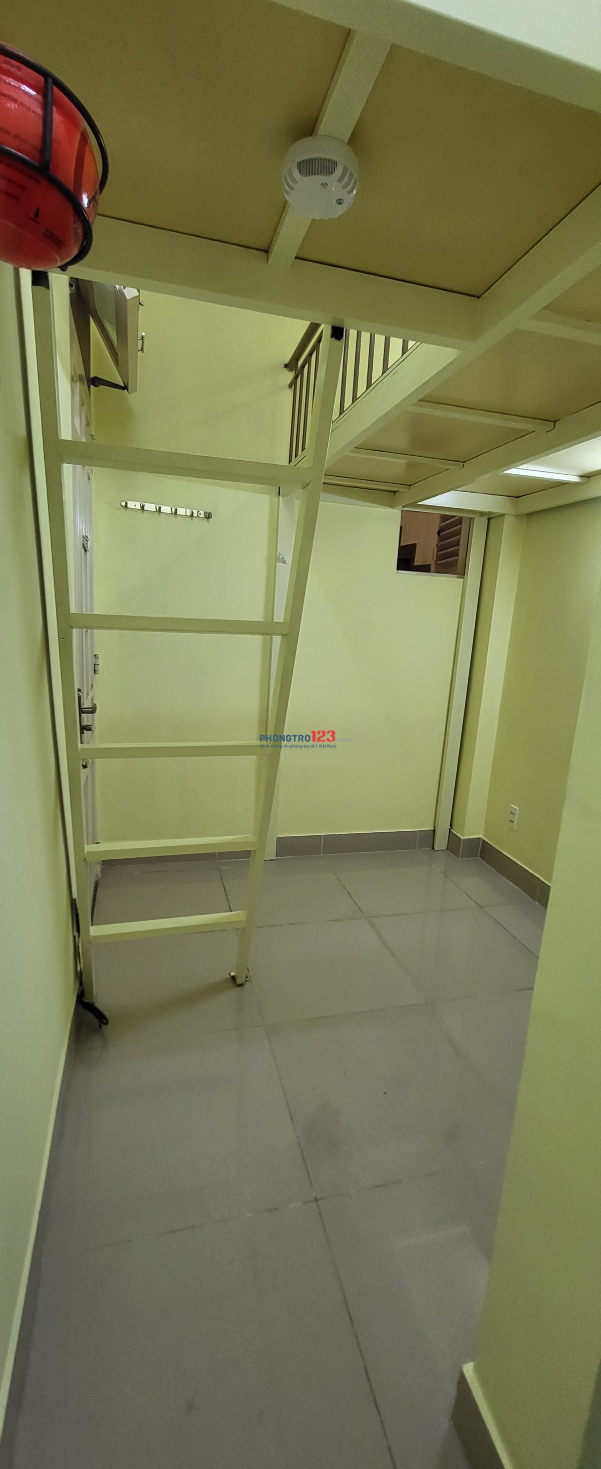 Phòng 1 người, máy lạnh, gác, cửa sổ, an toàn PCCC, tiện ích, Lê Lai P.Hạnh Thông (P3 Gò Vấp cũ)