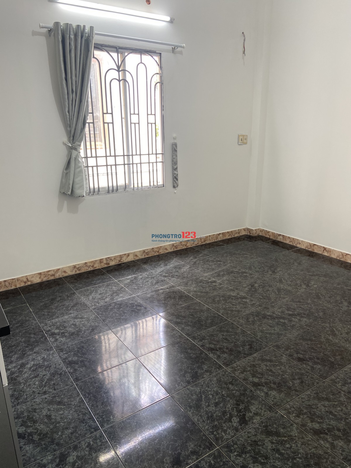 Phòng trọ rộng thoáng đường Tân Hải