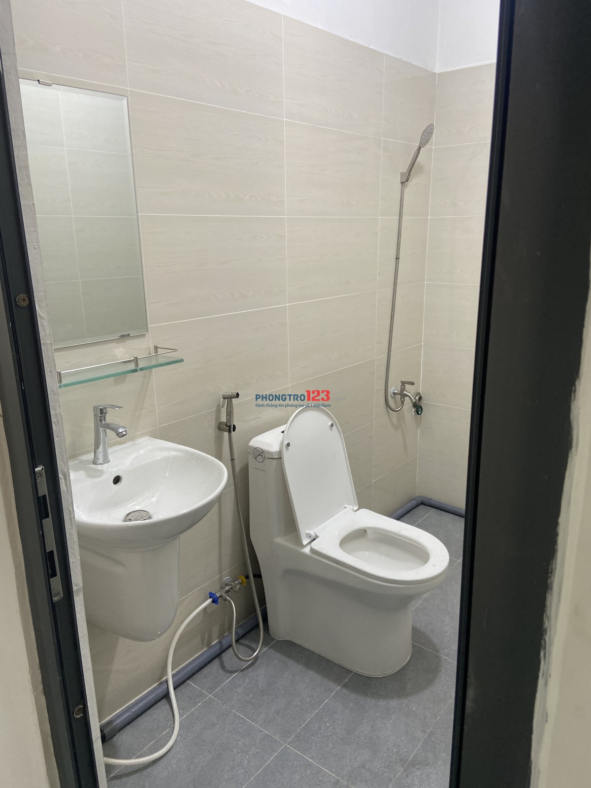 Phòng trọ rộng thoáng đường Tân Hải