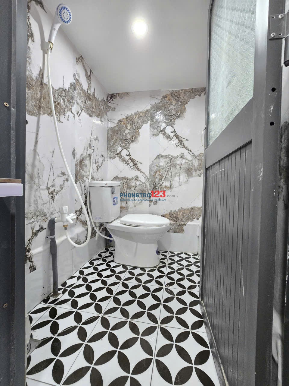 PHÒNG TRỌ CÓ GÁC SÂN BÂY TÂN SƠN NHẤT GIÁ RẺ