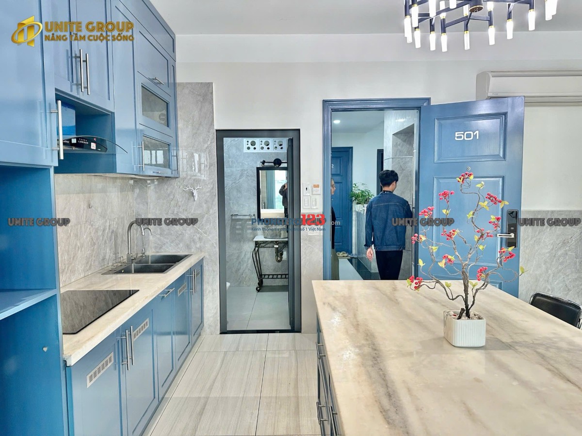 Căn hộ ban công,cửa sổ rộng full nội thất đường HQViệt q7,gần HTPhat,trường qte Canada,Phú Mỹ Hưng