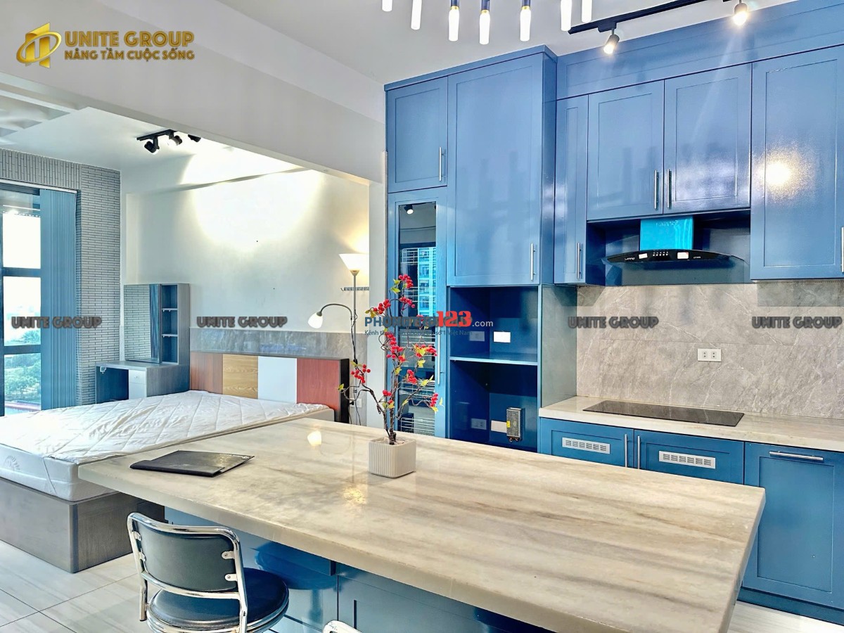 Căn hộ ban công,cửa sổ rộng full nội thất đường HQViệt q7,gần HTPhat,trường qte Canada,Phú Mỹ Hưng