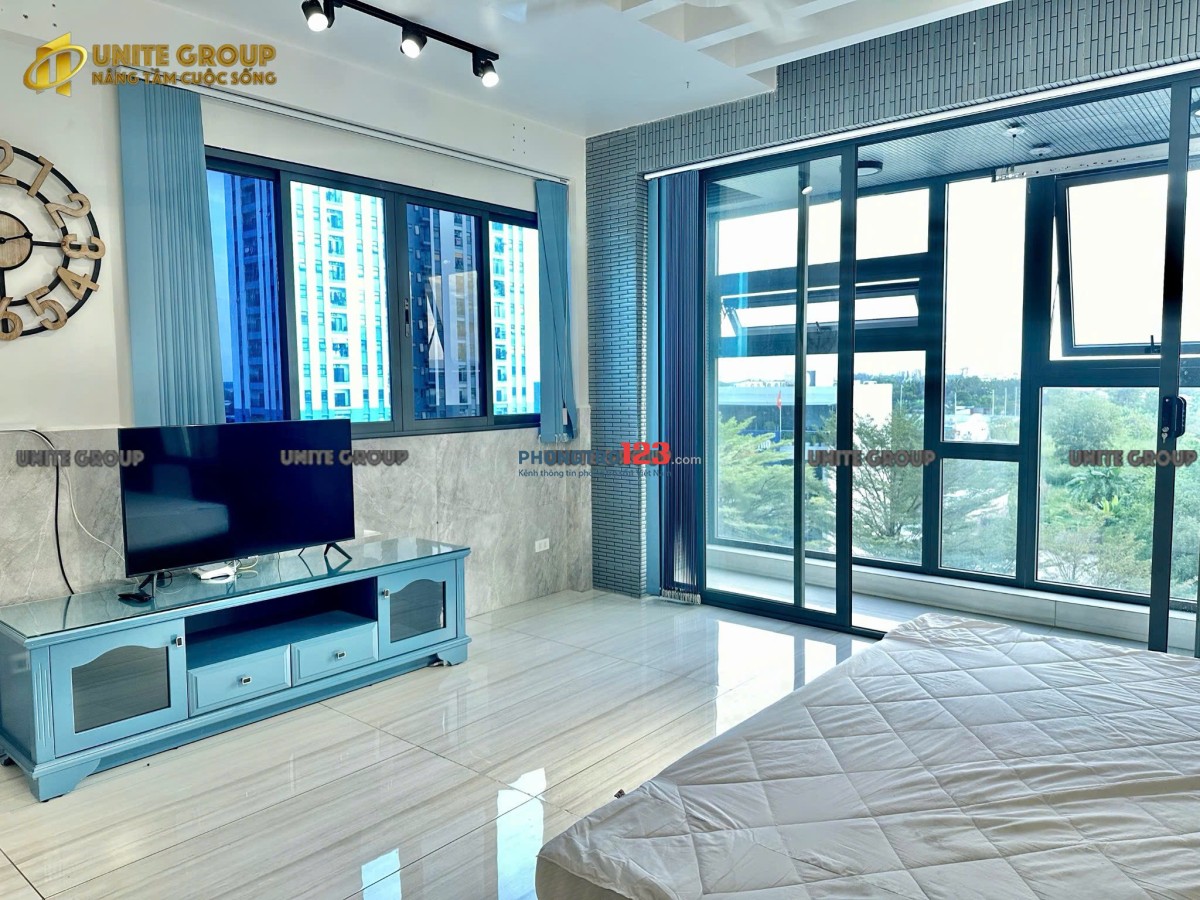 Căn hộ ban công,cửa sổ rộng full nội thất đường HQViệt q7,gần HTPhat,trường qte Canada,Phú Mỹ Hưng