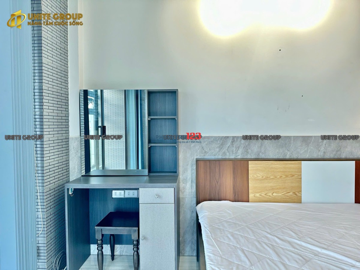 Căn hộ ban công,cửa sổ rộng full nội thất đường HQViệt q7,gần HTPhat,trường qte Canada,Phú Mỹ Hưng