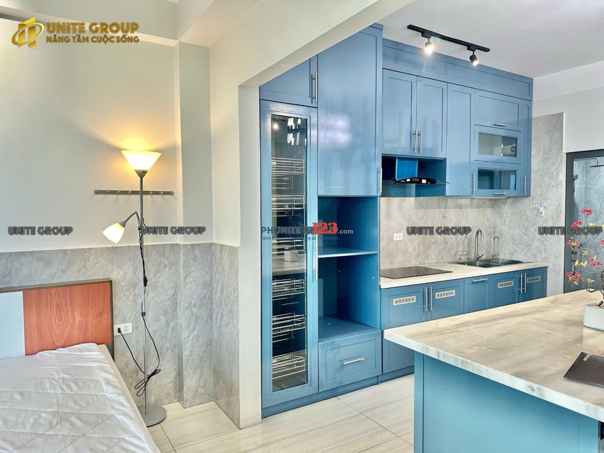 Căn hộ ban công,cửa sổ rộng full nội thất đường HQViệt q7,gần HTPhat,trường qte Canada,Phú Mỹ Hưng