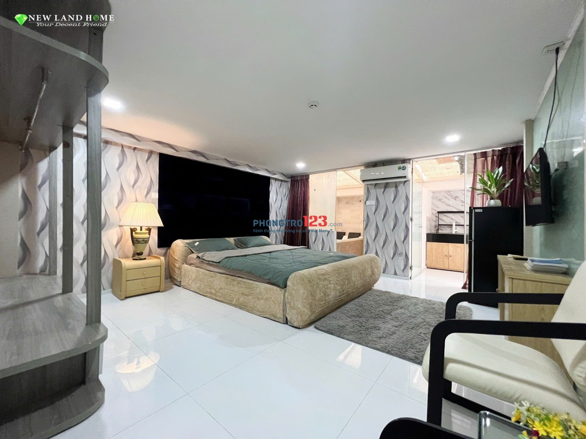 Căn hộ ban công,cửa sổ rộng full nội thất đường HQViệt q7,gần HTPhat,trường qte Canada,Phú Mỹ Hưng