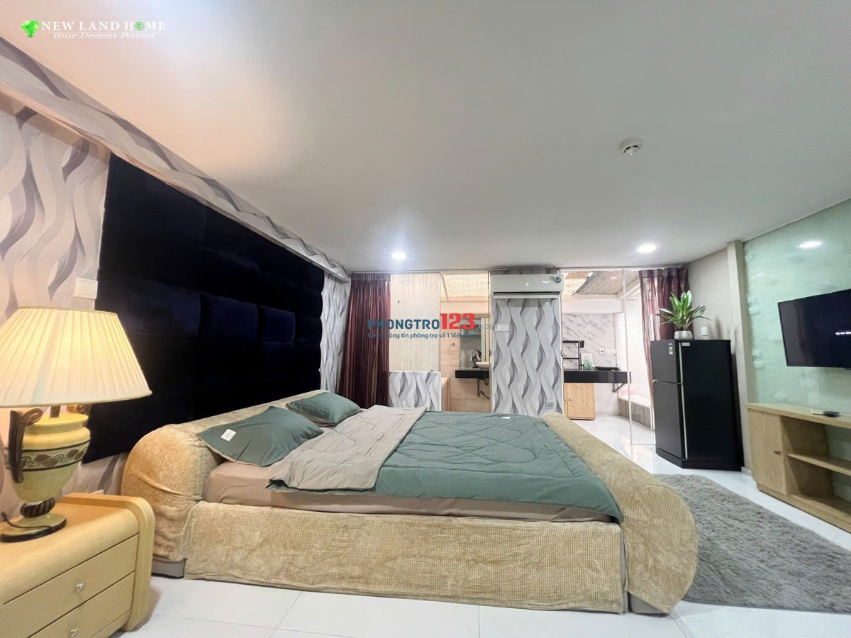 Căn hộ ban công,cửa sổ rộng full nội thất đường HQViệt q7,gần HTPhat,trường qte Canada,Phú Mỹ Hưng