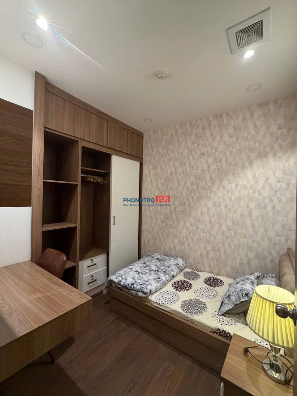 Chung cư Phúc Yên, 2p ngủ, 2wc, có nội thất, Phan Huy Ích, TB giá 10tr