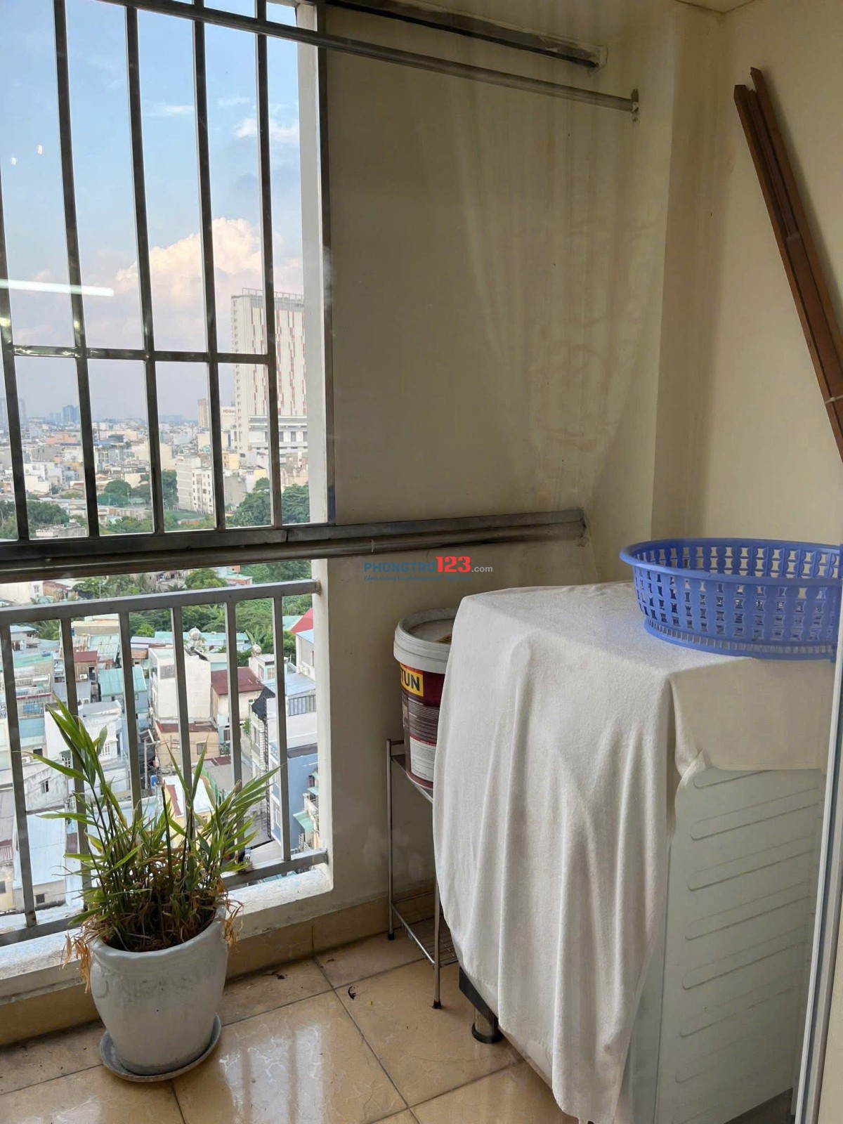 Chung cư Mỹ Phước, 80m2, Lầu trung, 2PN, 2WC, Bùi Hữu Nghĩa. 12tr5/th.