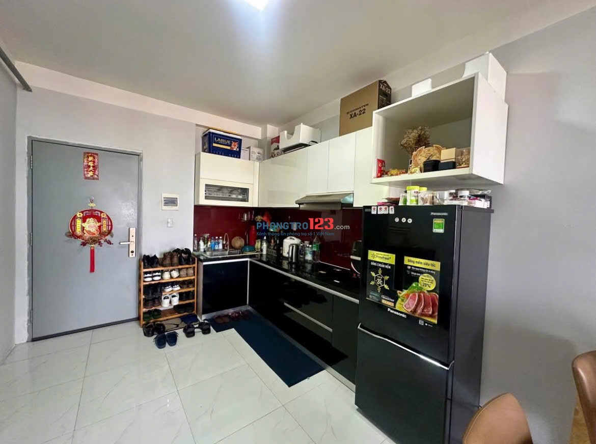 Chung cư Ngô Tất Tố, P.19, BT: 2PN, WC, có NTCB, 12tr/th, 80m2.