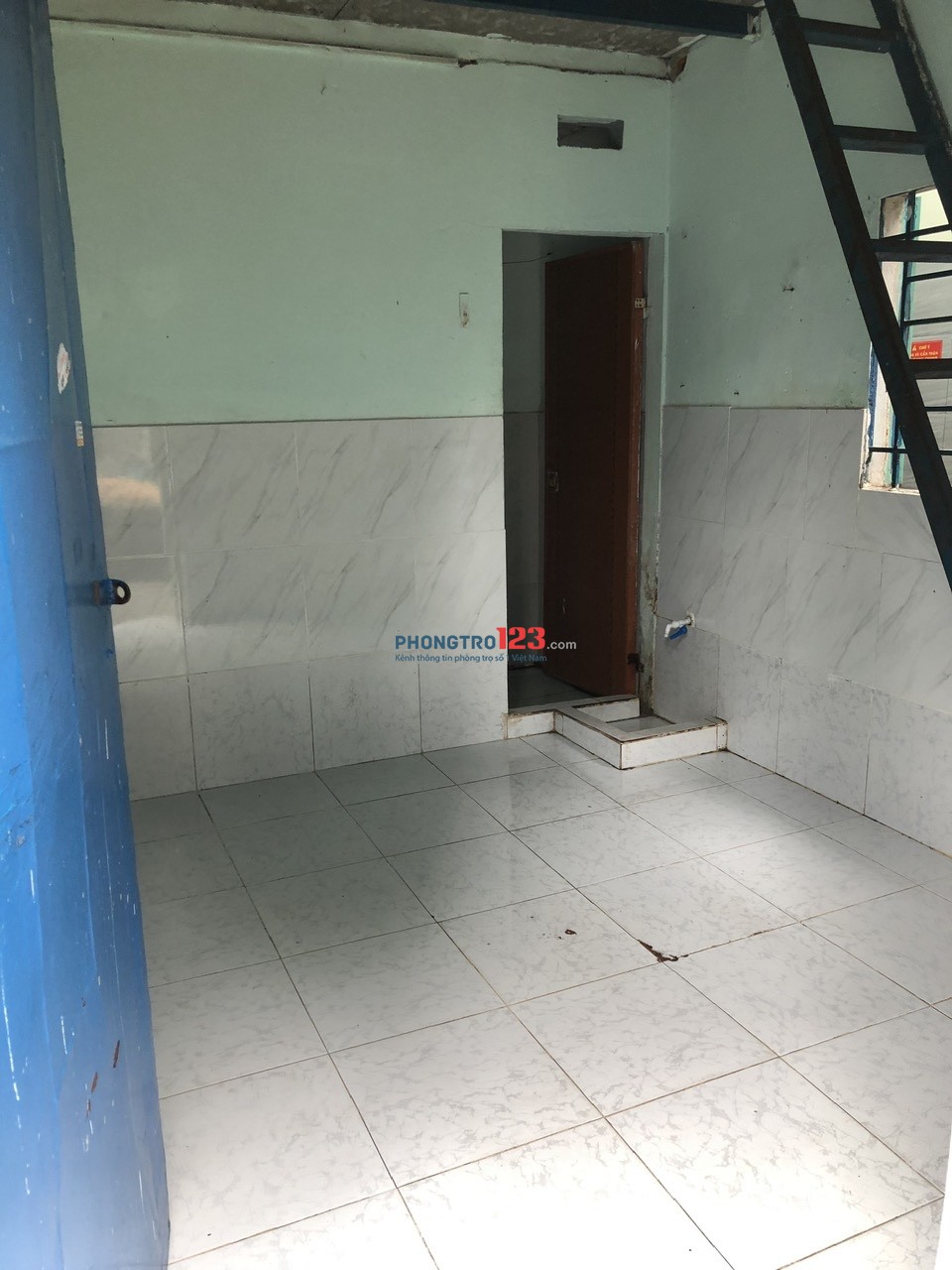 Cho thuê phòng mặt tiền đường hẻm cụt - gần Trường ĐHGTVT