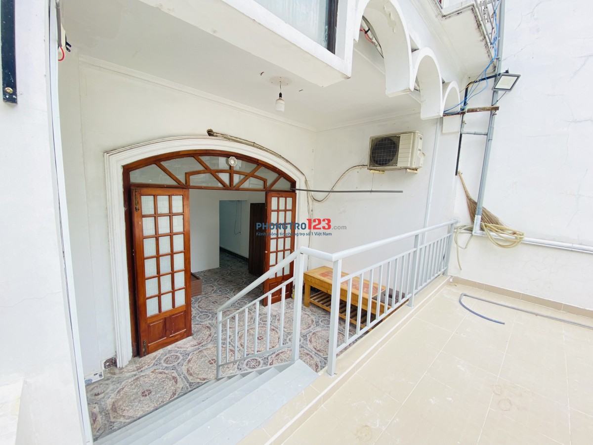 Cho thuê Phòng trọ Diện tích lớn, Gần trung tâm, Tiện dì lại tại Nguyễn Quang Bích - P.13 - Tân Bình