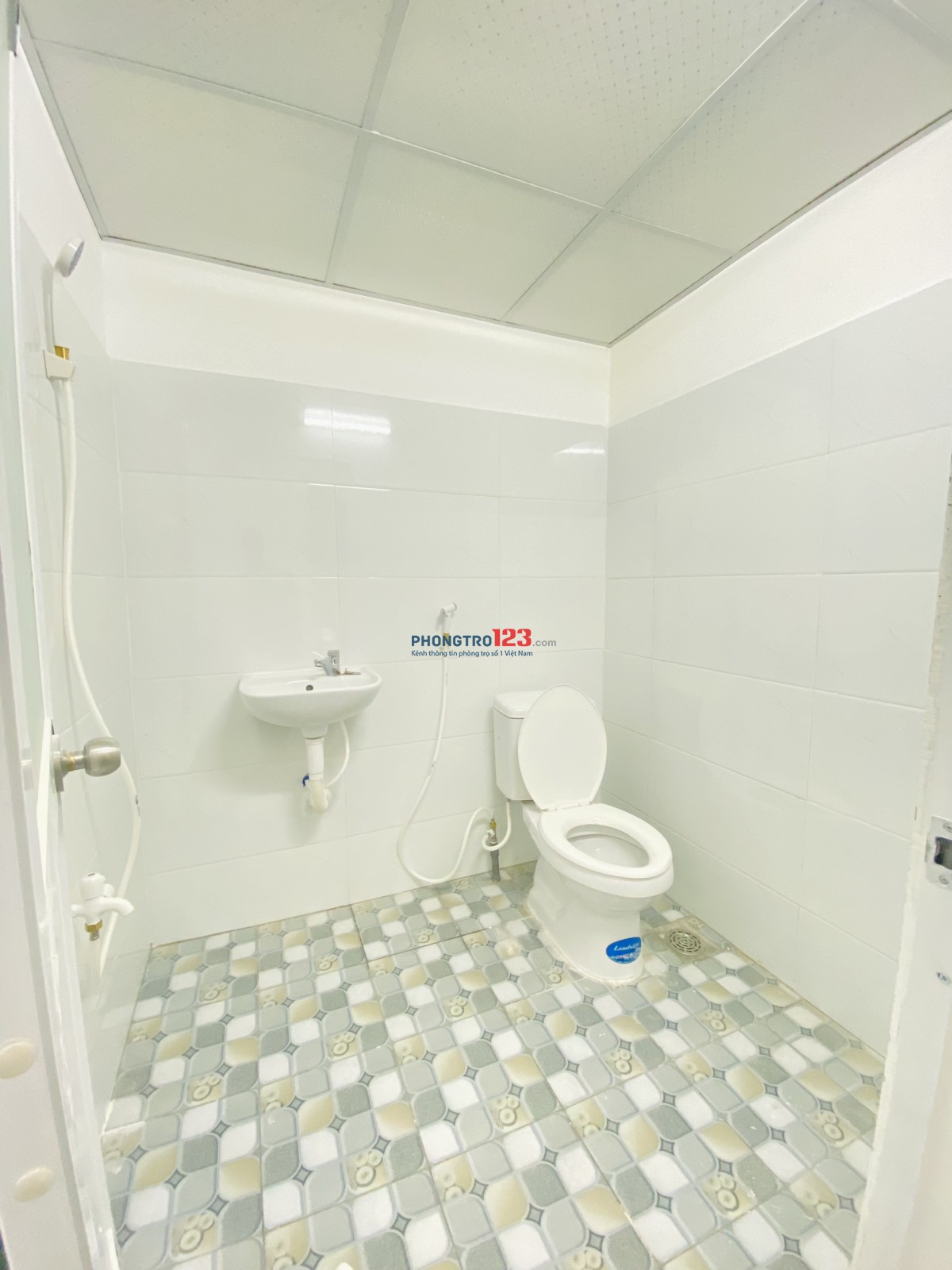 Cho thuê Phòng trọ Diện tích lớn, Gần trung tâm, Tiện dì lại tại Nguyễn Quang Bích - P.13 - Tân Bình