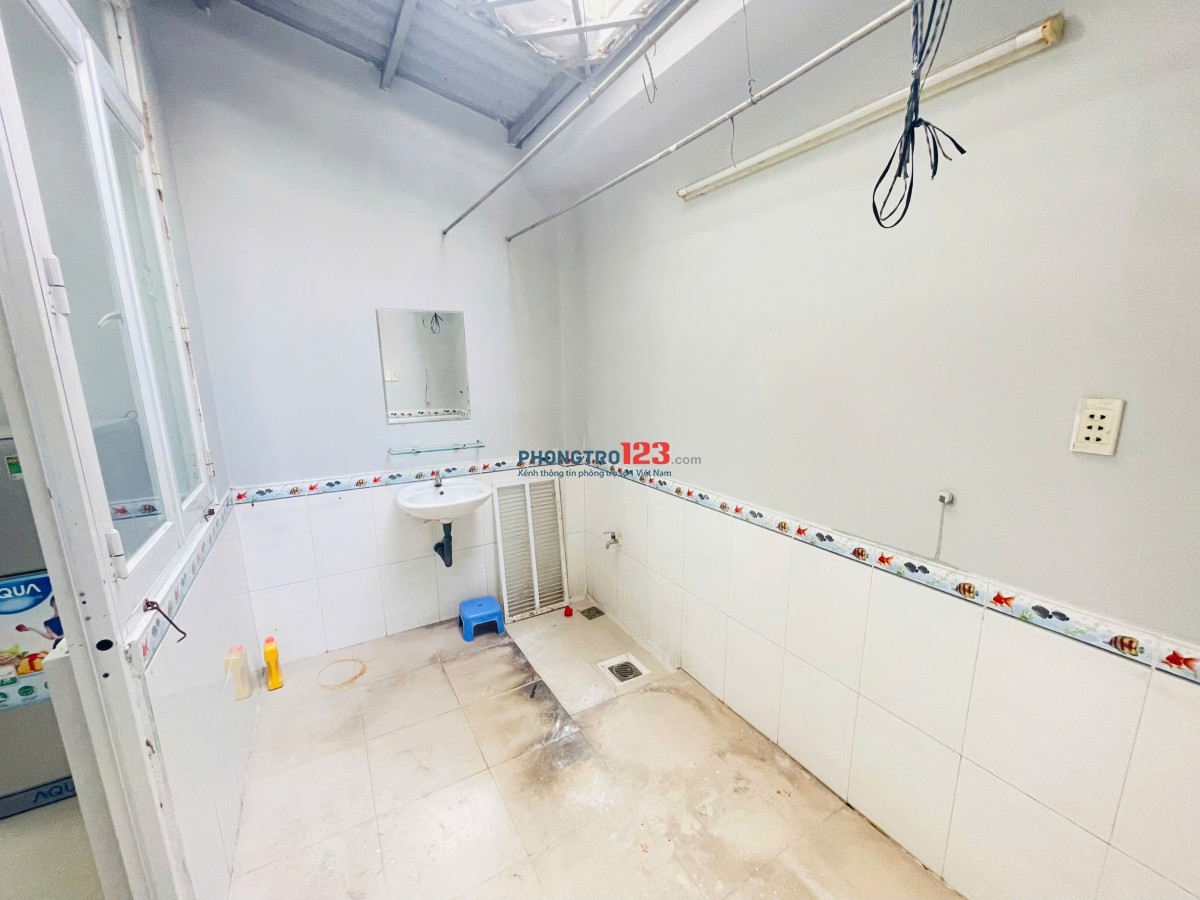 Căn hộ lớn, P.ngủ, P.Bếp - FULL nội thất - Ngay CC Man thiện, Khu CNC