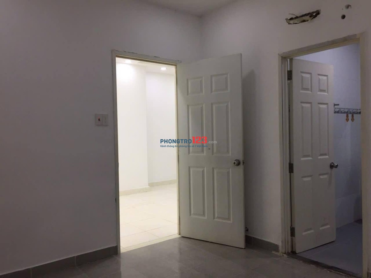 Căn 3p ngủ, rộng 110m2 - Chung cư Miếu Nổi giá 15tr/th