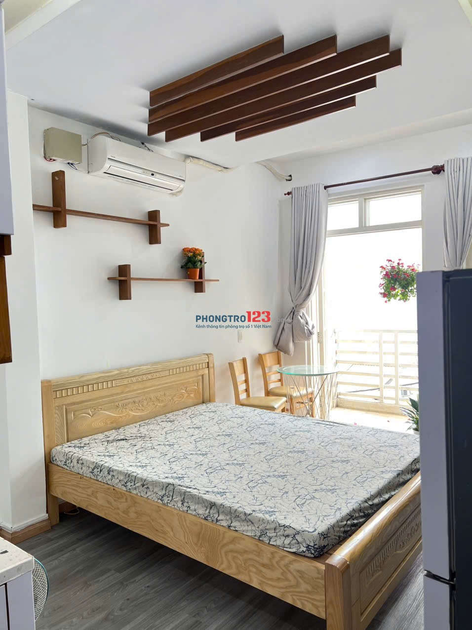 Cho thuê phòng cửa sổ thoáng, đầy đủ nội thất gần hàng xanh giáp quận 1 quận 2