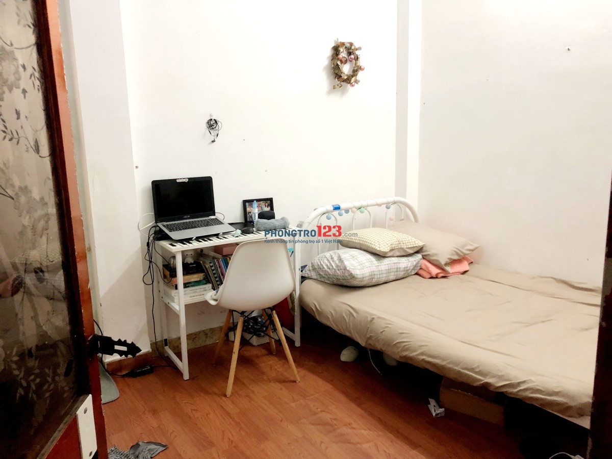 Cho Thuê Phòng Q3, rộng rãi thoải mái. cửa sổ ban công tolet riêng.3tr1