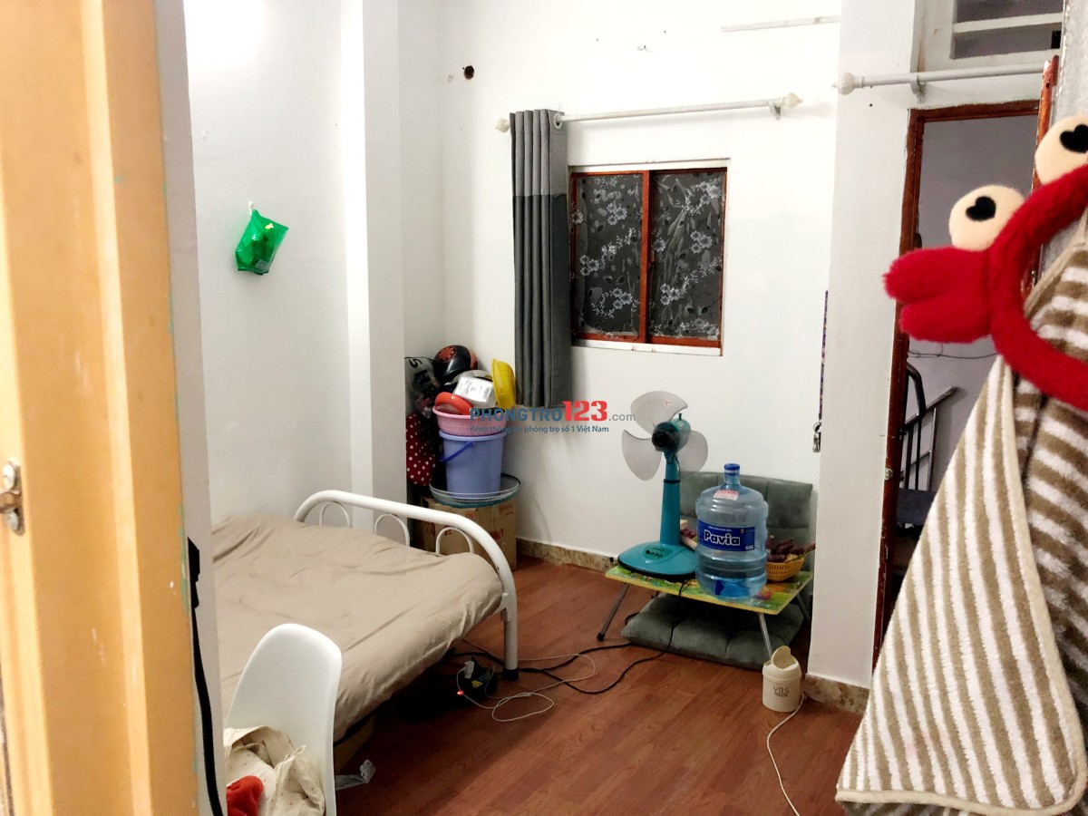 Cho Thuê Phòng Q3, rộng rãi thoải mái. cửa sổ ban công tolet riêng.3tr1