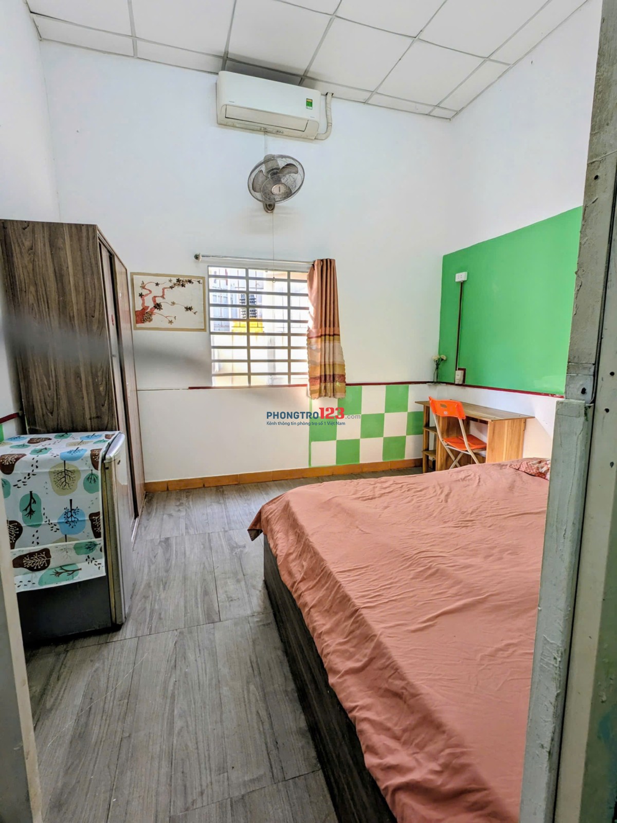 Phòng 4tr5, tách bếp sát ga Metro Văn Thánh