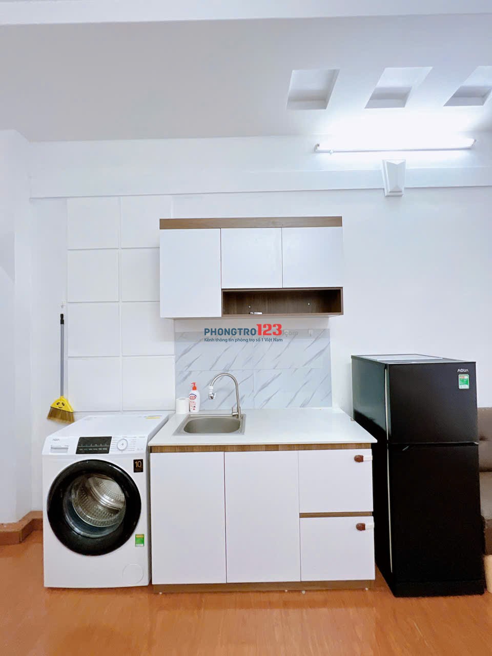 TRỌ PHÚ NHUẬN GẦN CHỢ BÀ CHIỂU,Q1,Q3 - 35m2 MÁY GIẶT RIÊNG BAN CÔNG THOÁNG - PHAN XÍCH LONG - PN