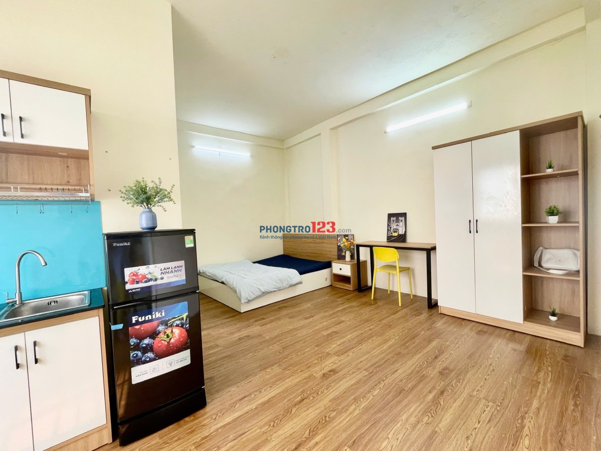 PHÒNG TRỌ BÌNH THẠNH RỘNG 40M2 TÁCH BẾP GẦN HUTECH, NGÃ TƯ HÀNG XANH, SIÊU THOÁNG, FULL NỘI THẤT