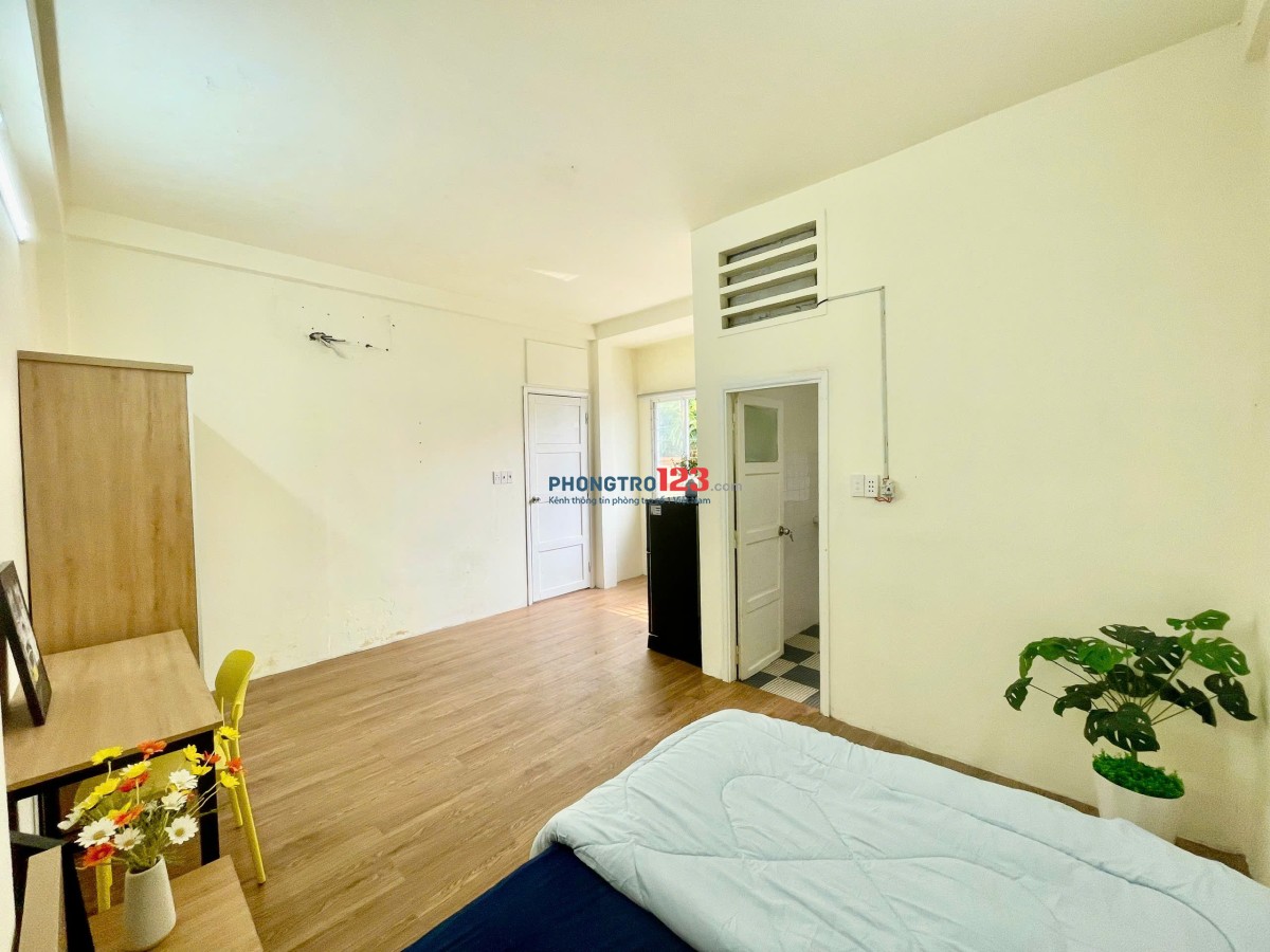 TRỌ BÌNH THẠNH GẦN NGÃ TƯ HÀNG XANH,Q1,Q3 - 38m2 FULL NỘI THẤT CỬA SỔ LỚN - XÔ VIẾT NGHỆ TĨNH - BT