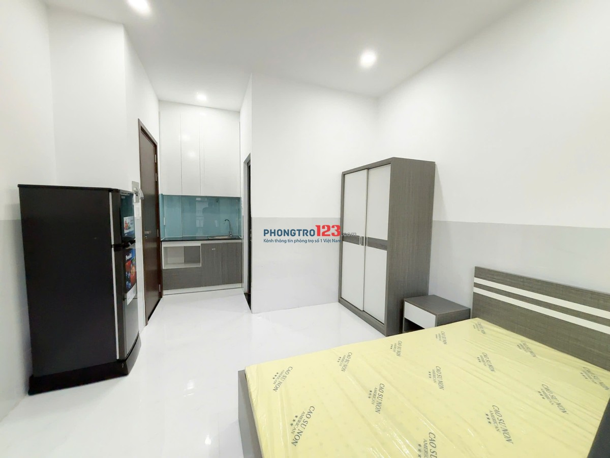 Cho thuê chdv gần citisoho Cát Lái full nt có ban công 4tr5 Ở được ngay 