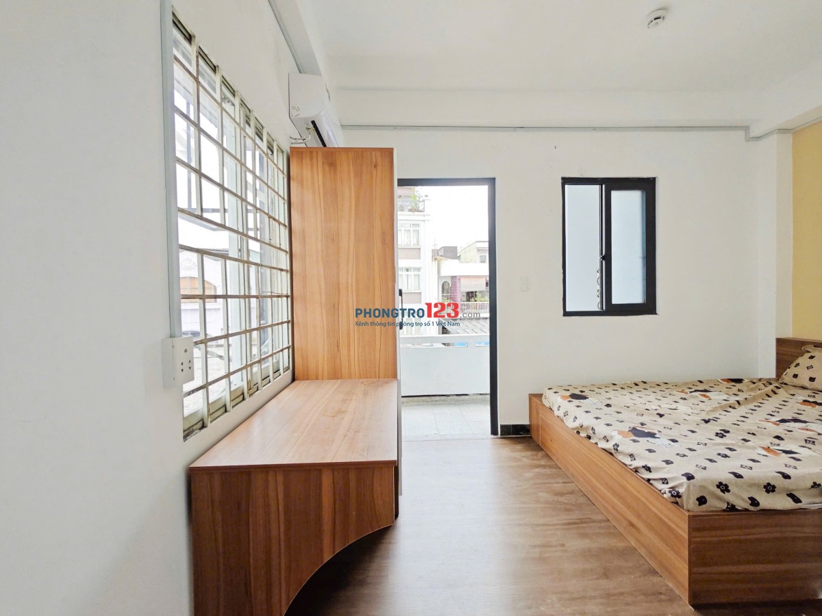 Cho thuê phòng tách bếp, ban công Bình Thạnh có máy giặt riêng giá chỉ 5trX tiện đi Quận 1, Quận 3