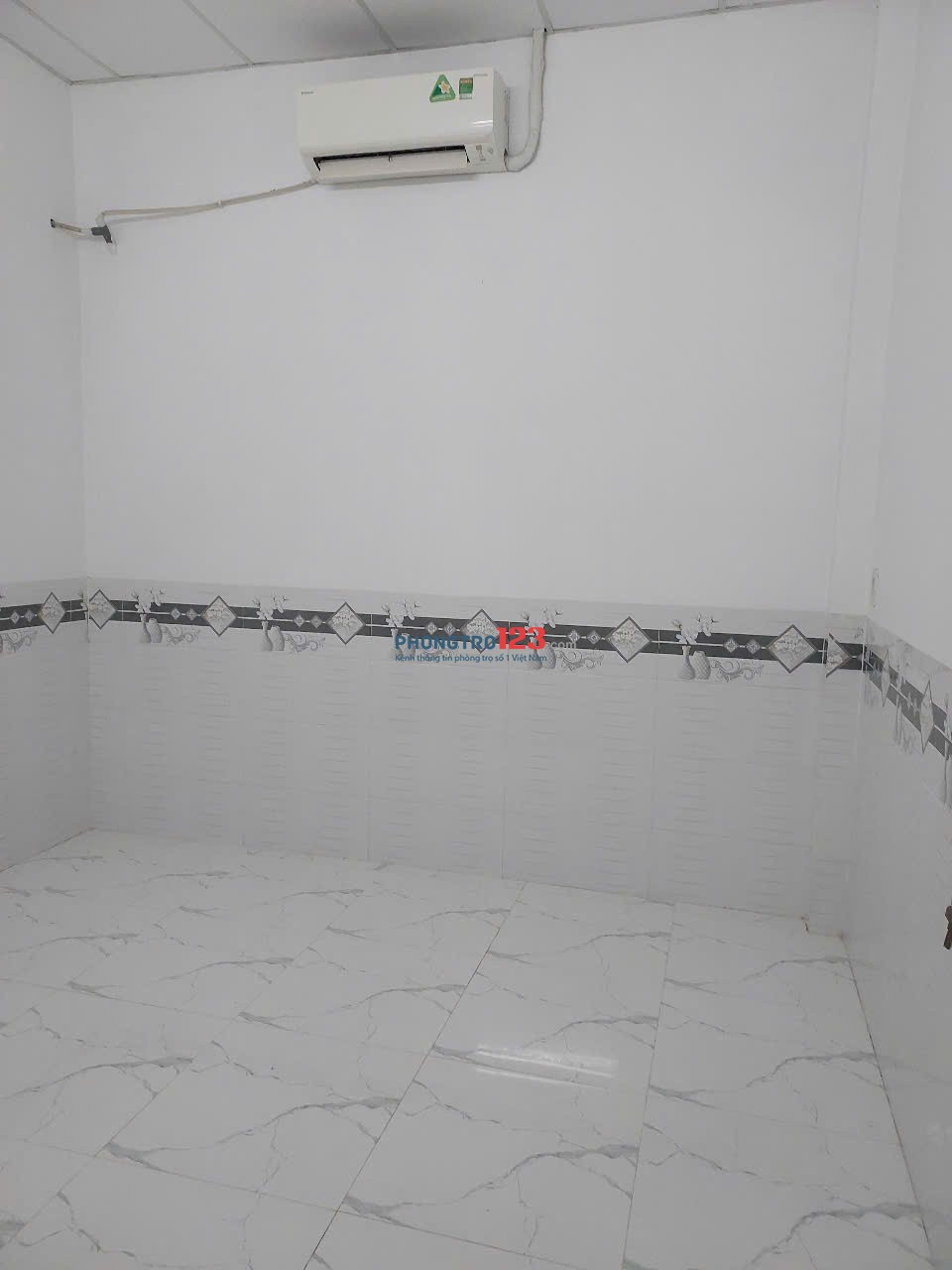 NHÀ CHO THUÊ - 1 TRỆT 1 LẦU Gần Trường Đại Học Y Dược Cần Thơ