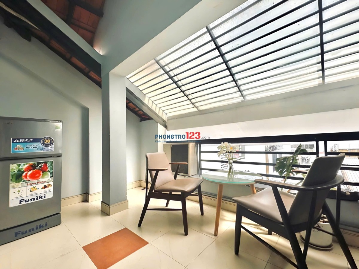  PHÒNG FULL NỘI THẤT – BAN CÔNG – PHÚ NHUẬN