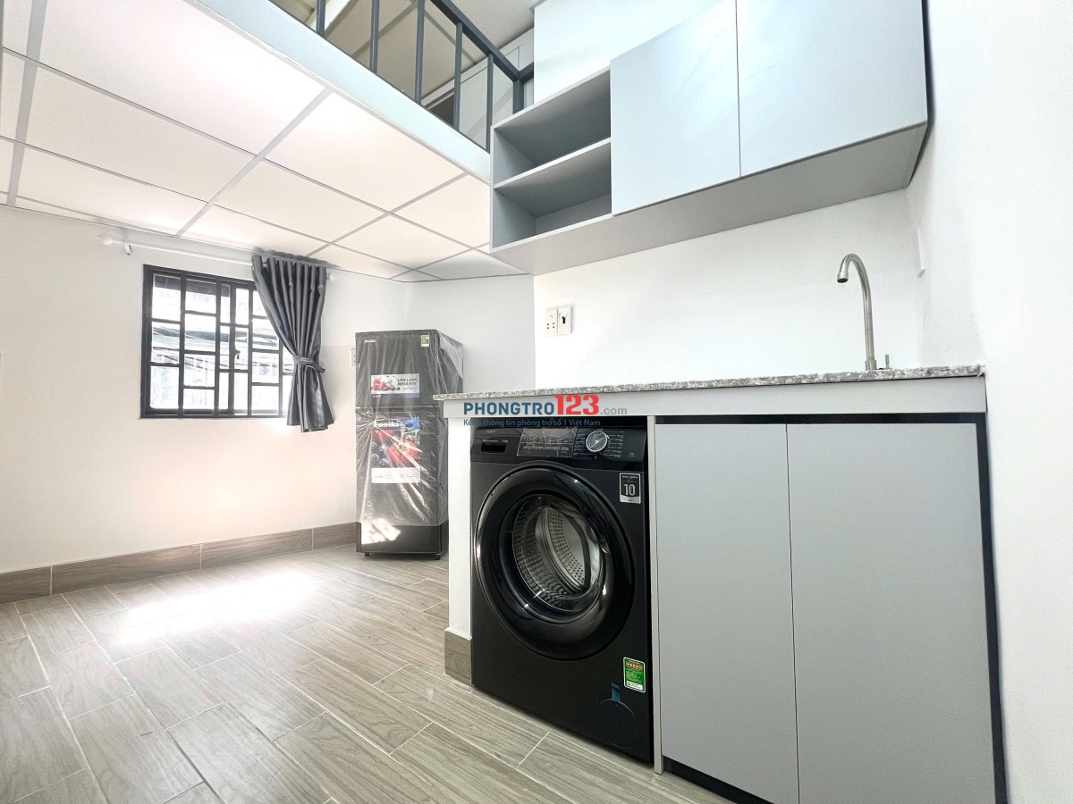 Trống sẵn Phòng Trọ Có Gác, Cửa sổ, Máy giặt riêng Bình Thạnh gần Ngã Tư Hàng Xanh, Thị Nghè Q1
