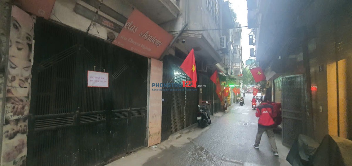 CHO THUÊ tầng 1 nhà ngõ 318 đường Đê La Thành
