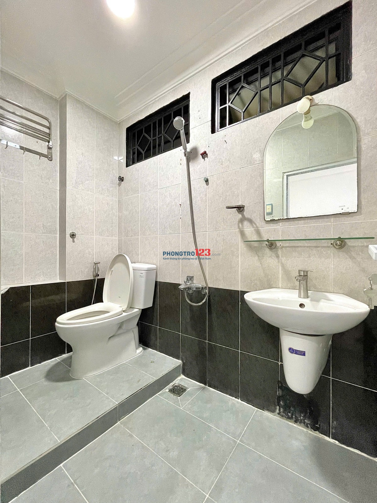 TRỌ PHÚ NHUẬN GẦN Q1,Q3 - 34m2 BAN CÔNG THOÁNG MÁY GIẶT RIÊNG MỚI 100% - PHAN ĐÌNH PHÙNG - PHÚ NHUẬN