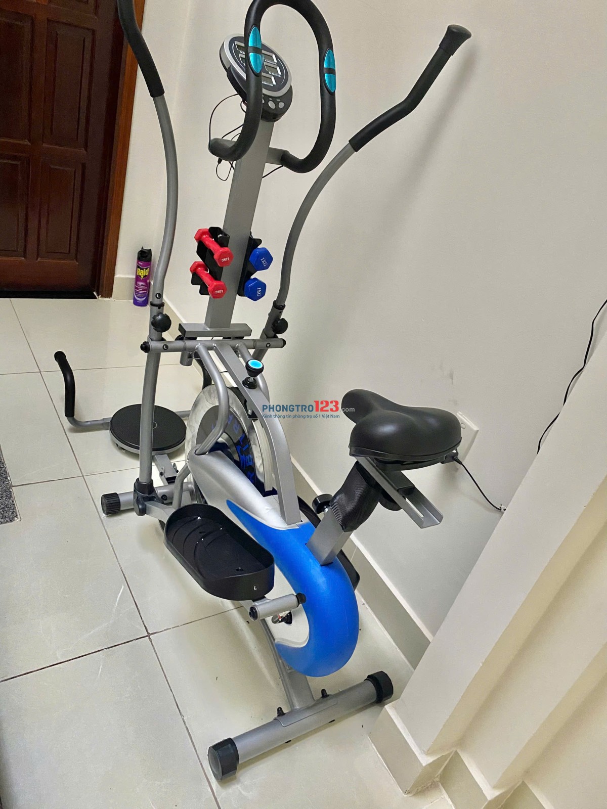 PHÒNG LẦU 1 CHO THUÊ Đ. ĐIỆN BIÊN PHỦ GIÁP VÒNG XOAY NGUYỄN BĨNH KHIÊM MỚI. CỬA SỔ ĐÓN NẮNG