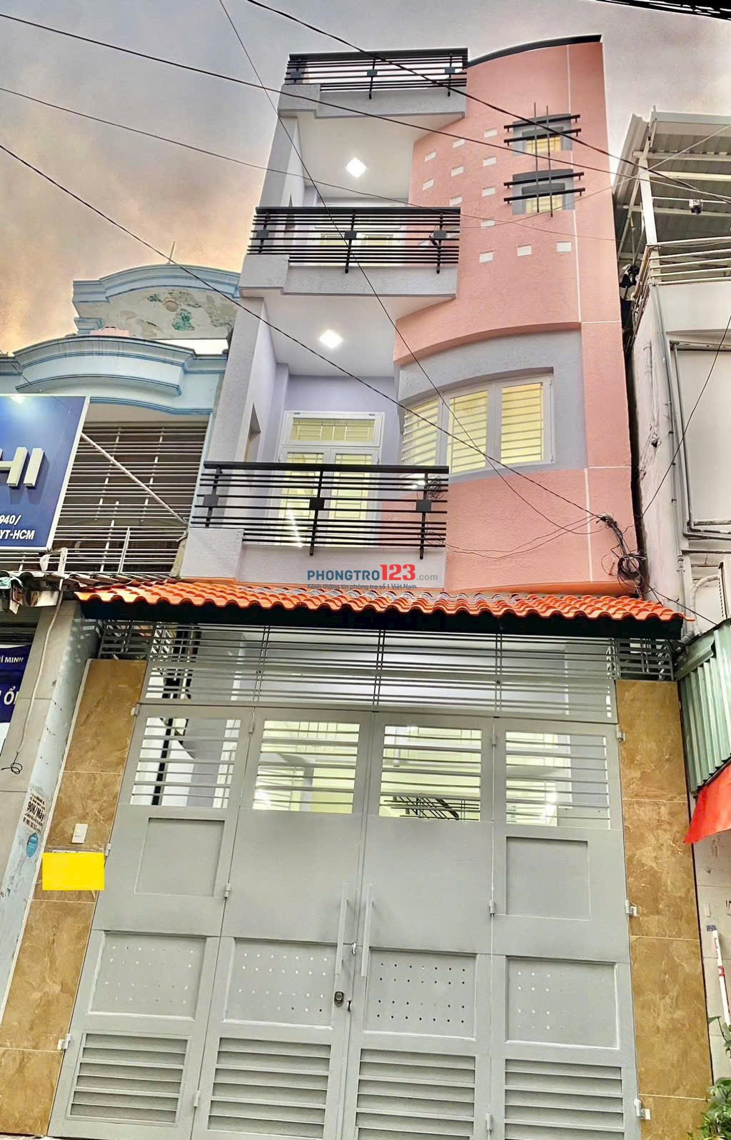 PHÒNG LẦU 1 CHO THUÊ Đ. ĐIỆN BIÊN PHỦ GIÁP VÒNG XOAY NGUYỄN BĨNH KHIÊM MỚI. CỬA SỔ ĐÓN NẮNG