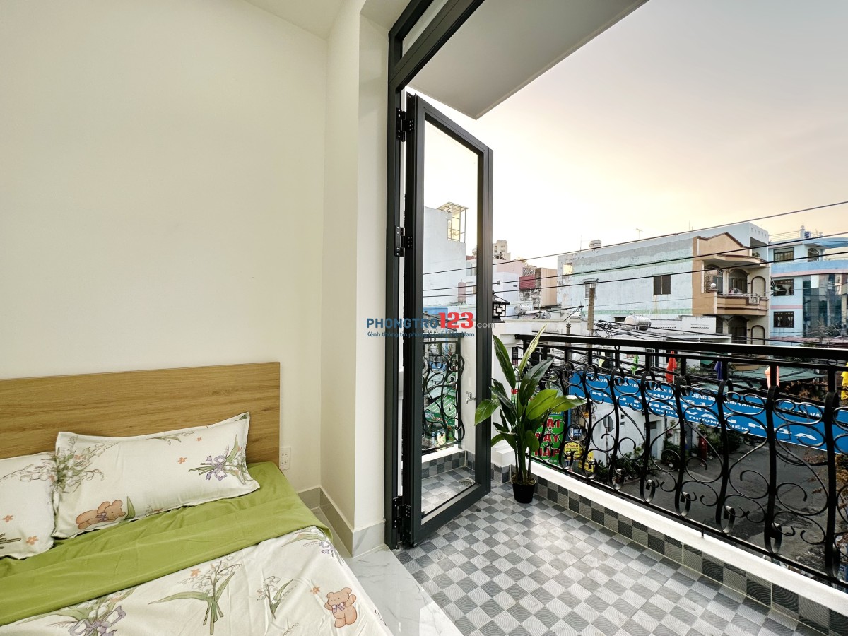 Phòng trọ ban công thoáng, đầy đủ nội thất - gần VLU, chợ Bà Chiểu giáp quận 1, quận 3