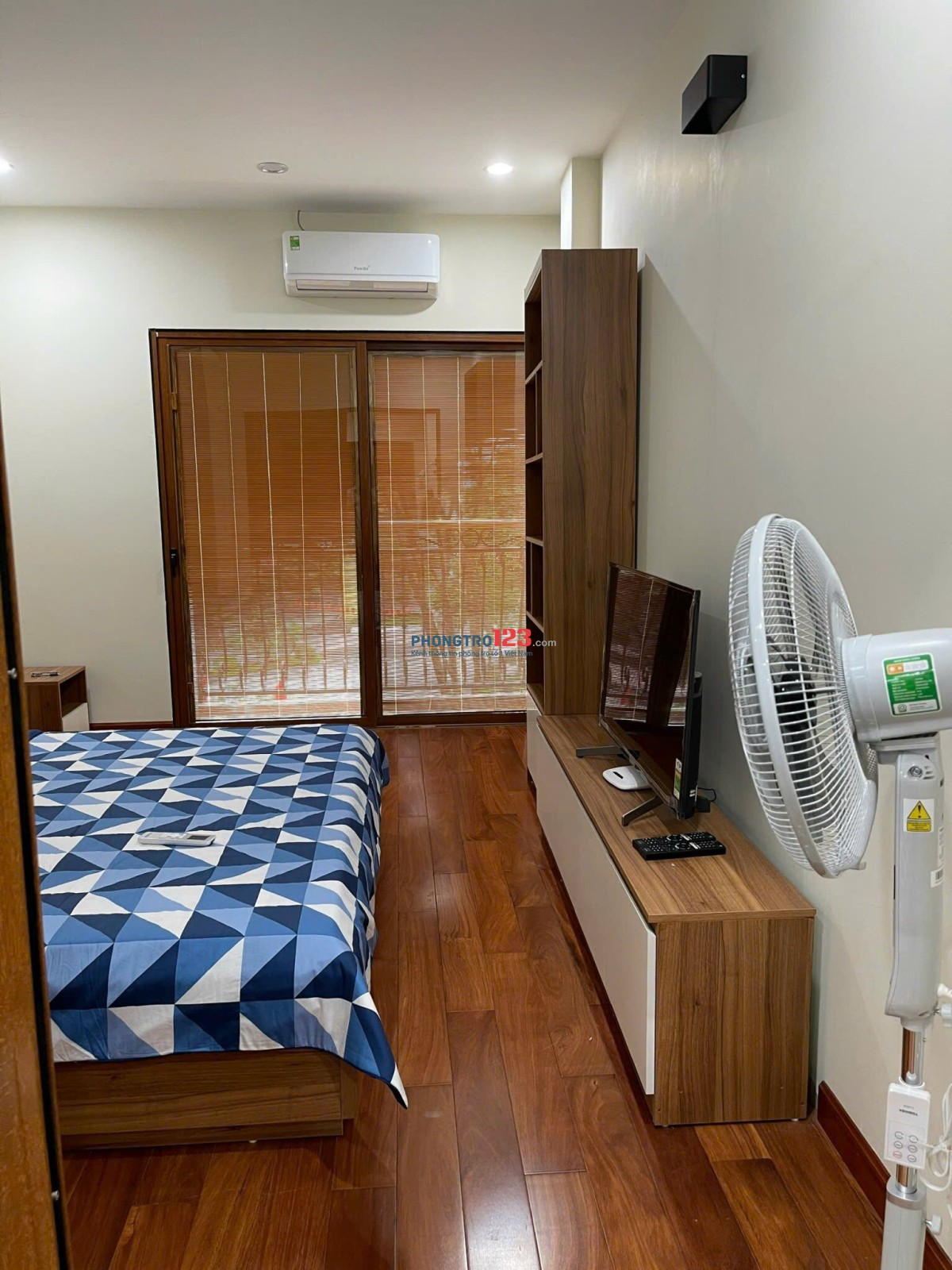 Chính chủ cho thuê Căn hộ giá rẻ 1N, 1K tại Phố Vạn Phúc, Vạn Bảo. Chỉ 9tr