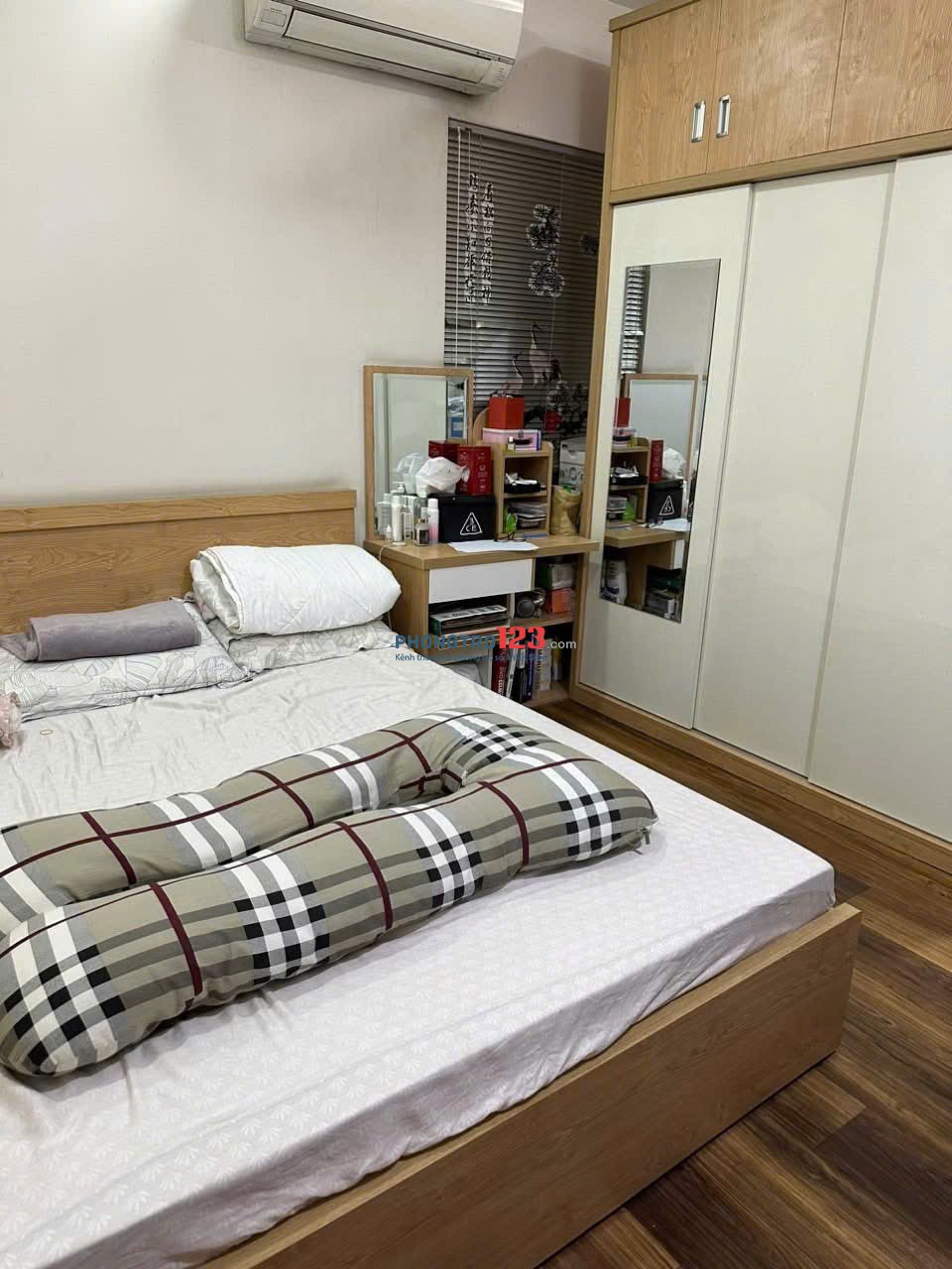 Chung cư Kỳ Đồng, P9, Q3: 2p ngủ rộng, ban công, 65m2, có nội thất, 11tr/th