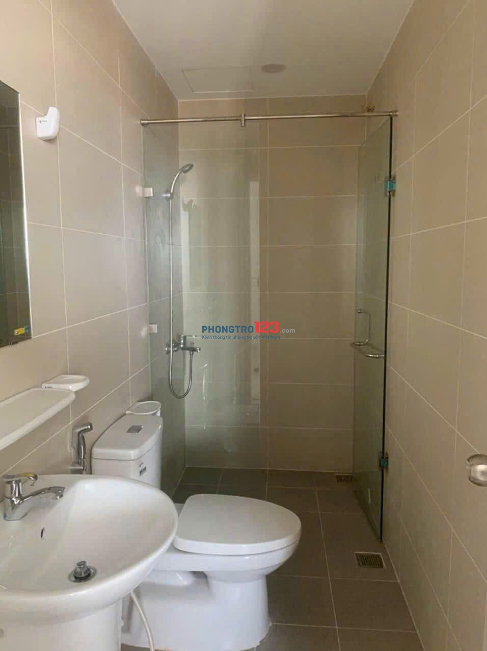 Chung cư Carillon 2, Trịnh Đình Thảo, TP: 76m2, 9tr5/th, Nhà mới, 2PN rộng