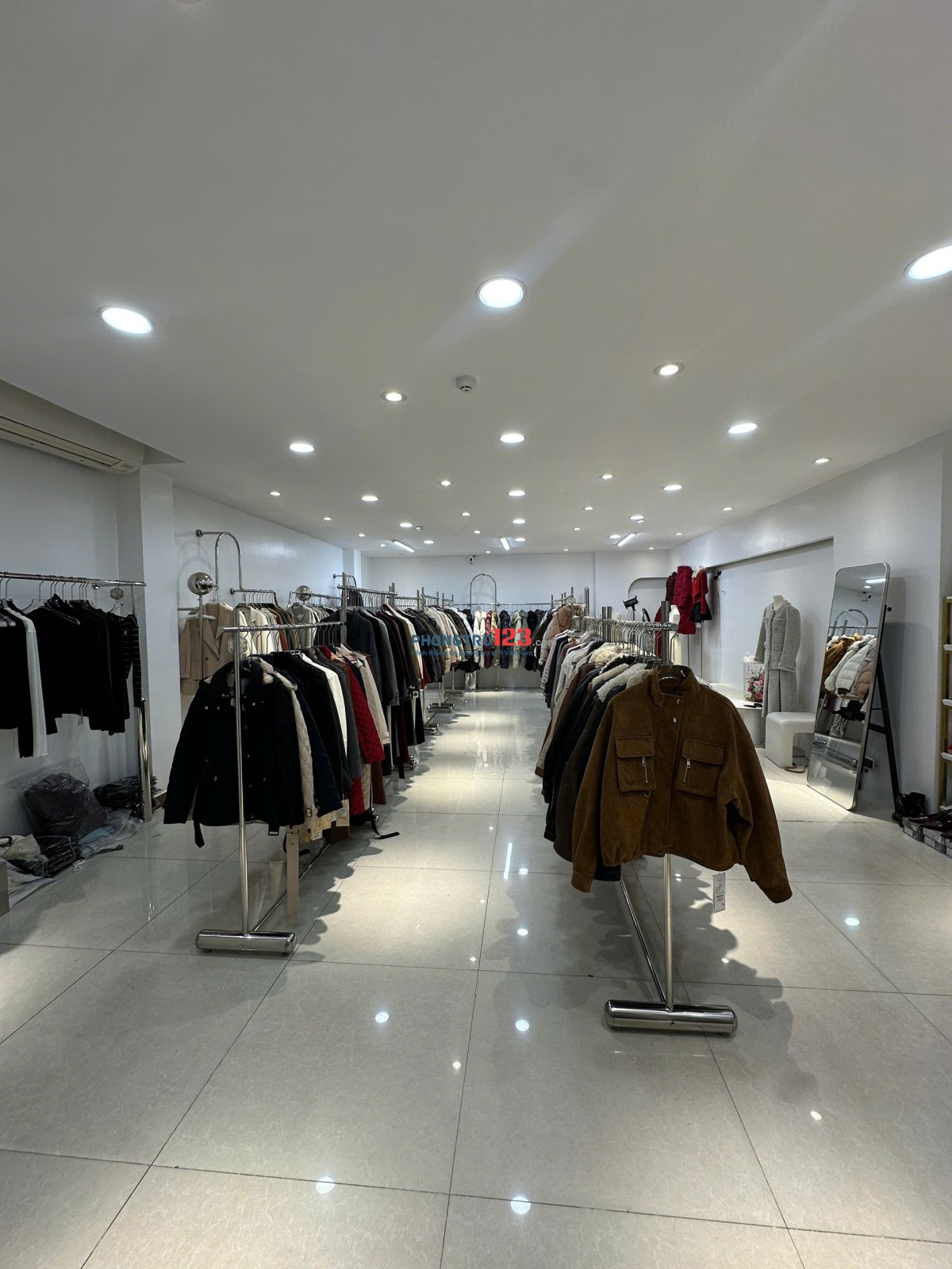 CHO THUÊ MBKD - MẶT PHỐ DUY TÂN - 70M2X3T - MT 6M - DOANH THU NGON. 50TR/TH