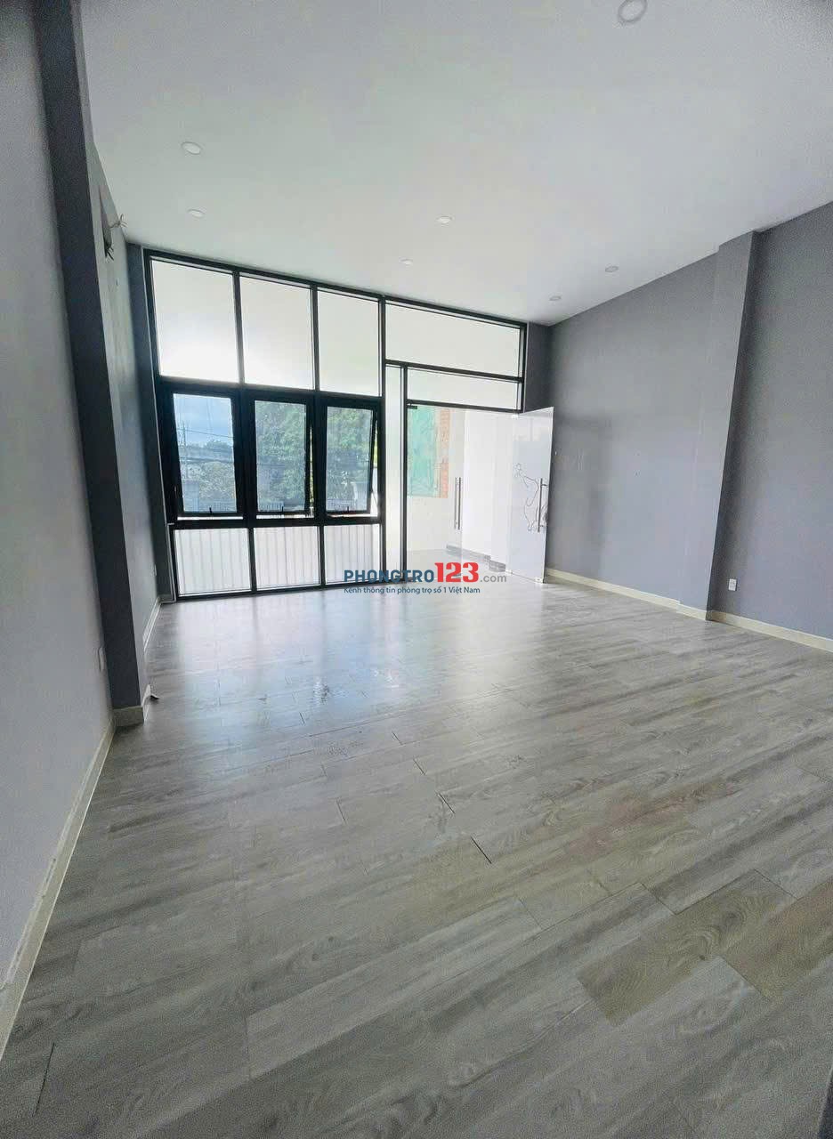 Mặt bằng kinh doanh, mặt tiền đường số 8, ngay Hoàng Diệu 2, Thủ Đức, thuận tiện kinh doanh, làm VP