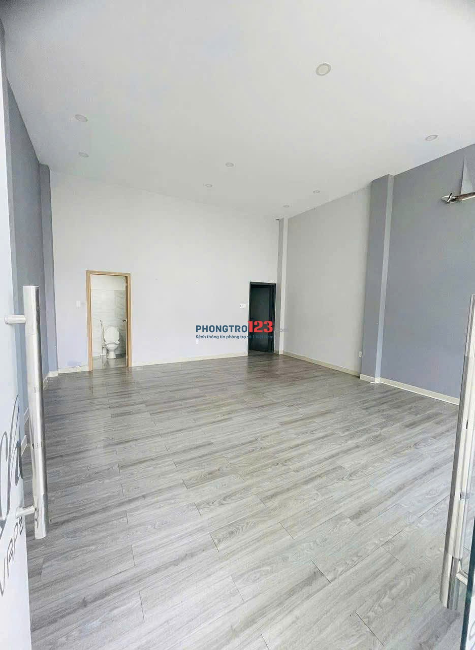 Mặt bằng kinh doanh, mặt tiền đường số 8, ngay Hoàng Diệu 2, Thủ Đức, thuận tiện kinh doanh, làm VP