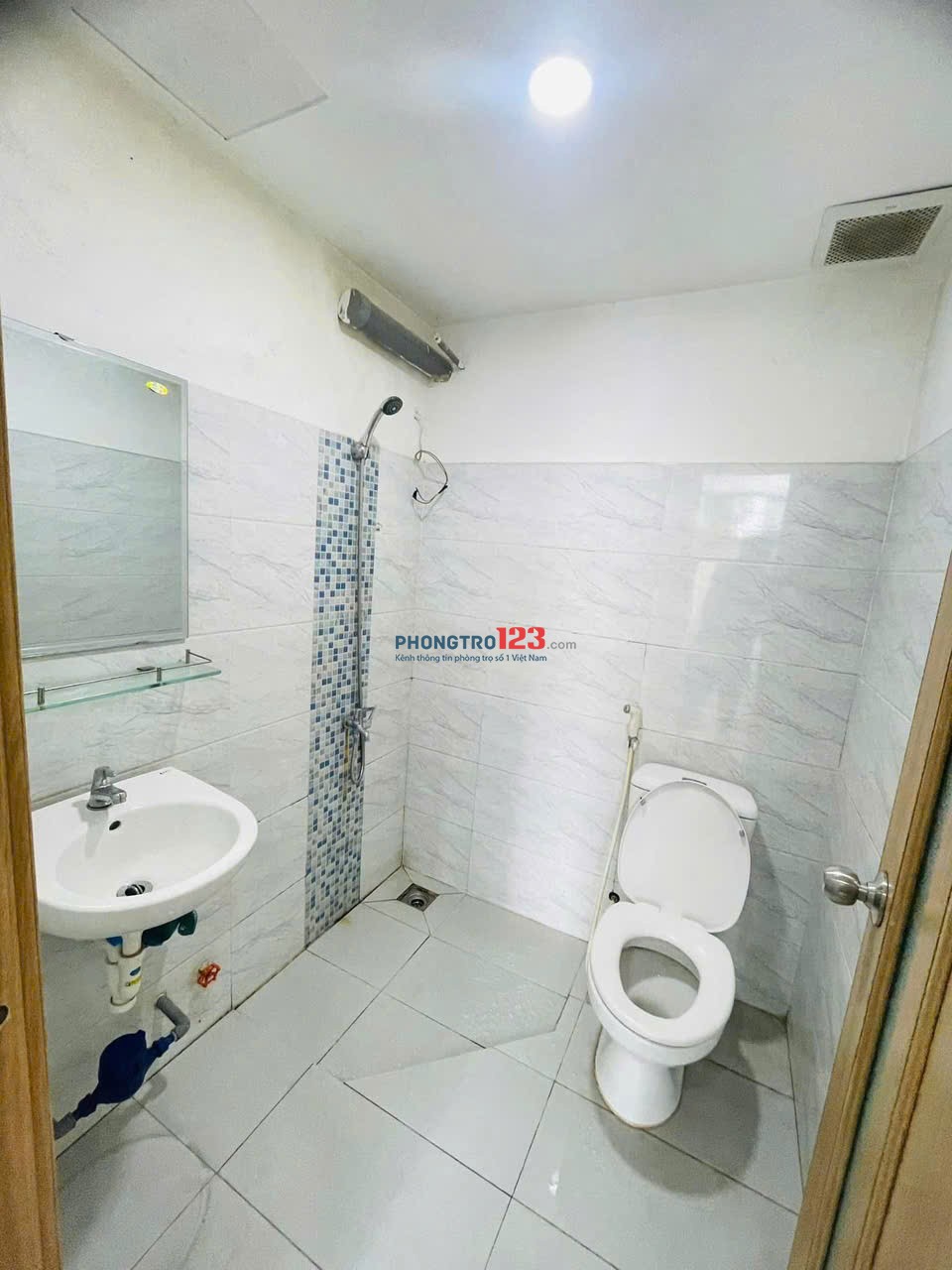 Mặt bằng kinh doanh, mặt tiền đường số 8, ngay Hoàng Diệu 2, Thủ Đức, thuận tiện kinh doanh, làm VP