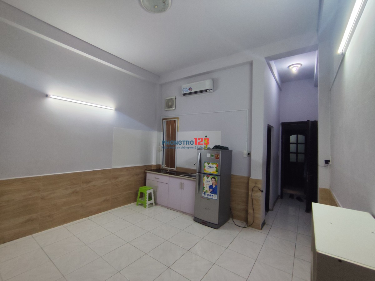 4,8tr - 25m2: nội thất đầy đủ , không chung chủ, tối đa 2xe !