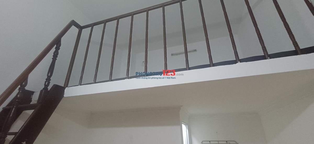 -Ưu đãi quà tặng hấp dẫn-Cho thuê phòng trọ có gác giá 2tr4 tại 104A Lý Phục Man, Bình Thuận, Quận 7